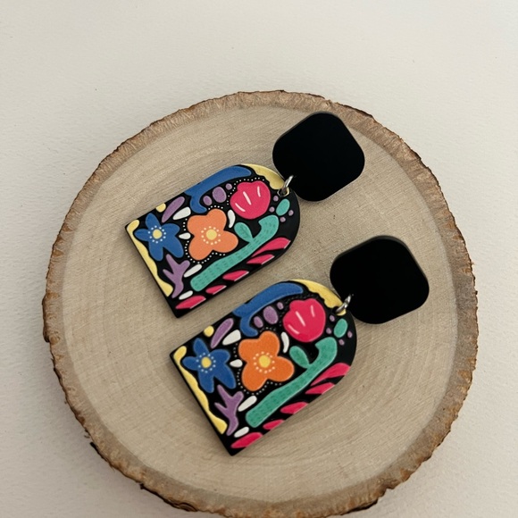 Art Nouveau Floral Drop Earrings -Artsy Dangle Earrings -Flower Pattern Earrings - Picture 16 of 16